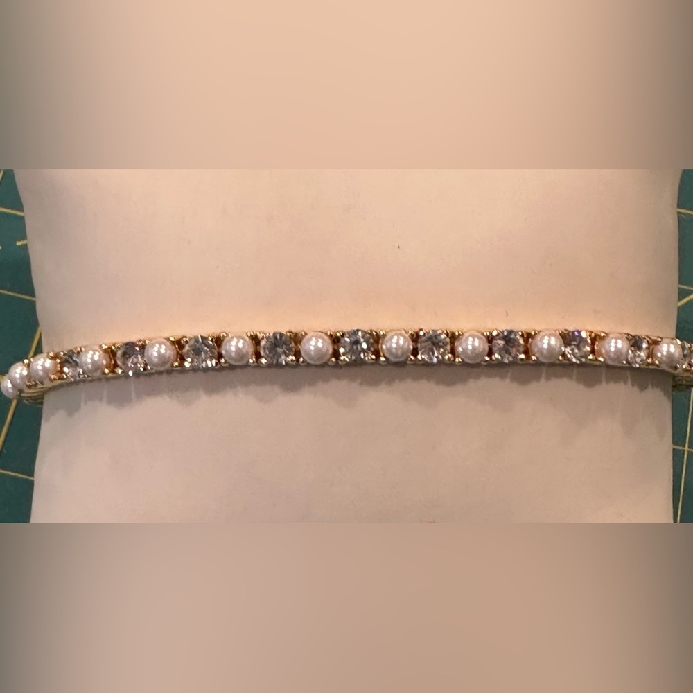 Joan Rivers Pearl and stone tennis bracelet